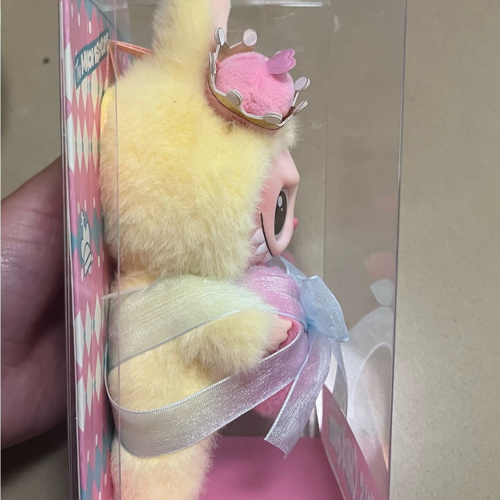 Let's Checkmate Labubu - Yellow and Pink - Picture 4 of 4